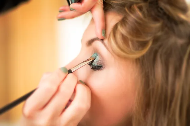 cosmetics, makeup, woman, eye, applying makeup, eye makeup, eyeshadow, brush, face, model, eyelashes, female, portrait, makeup, makeup, makeup, makeup, makeup. When to review partnerships with beauty influencers