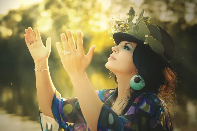 beauty, woman, flower hat, cap, cosmetics, happiness, feeling, hair, hair styling, black hair, brunette, portrait, face, beautiful, girl, enjoyment of life, young, healthy, smile, happy, pleasure, joyful, wellness, beauty king, beauty, feeling, feeling, feeling, feeling, feeling, smile, happy, pleasure, joyful, wellness, wellness. How to keep a beauty creator partnerships market outlook current